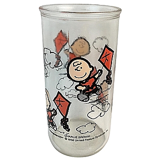 Snoopy and Peanuts Collectibles - Charlie Brown and his Kite Kraft Glass