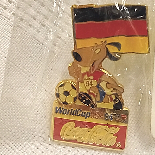 Coca-Cola Collectibles - Coke World Cup 1994 Soccer Tie Tack Pin
