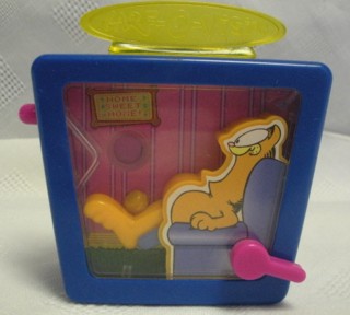 Garfield Collectibles - Garfield Garf-O-Vision Toy Ball Game