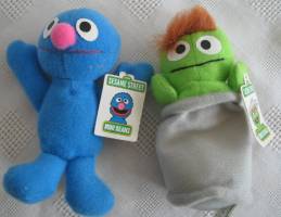Sesame Street - Grover and Oscar the Grouch Mini Beanie