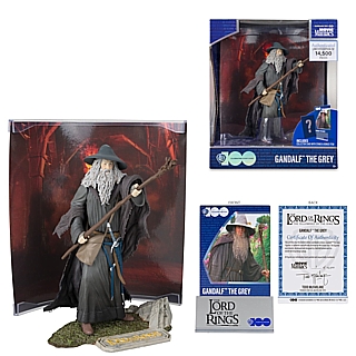 Fantasy Movie Collectibles - Lord of the RIngs Gandalf the Grey Movie Maniacs McFarlane Action Figure