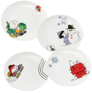 Snoopy and Peanuts Collectibles - Collectible Charlie Brown Christmas Plates