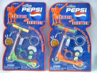 Pepsi-Cola Collectibles - Pepsi Mini Finger Scooter Keychain