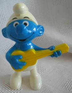 Smurf Collectibles - Smurf with Guitar Windup Walker