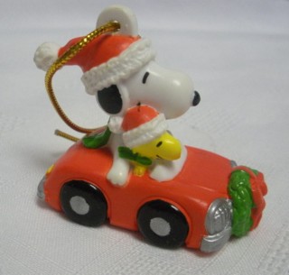 Snoopy and Peanuts Collectibles - Snoopy & Woodstock Car XMas Ornament