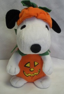 Snoopy and Peanuts Collectibles - Snoopy Musical Plush