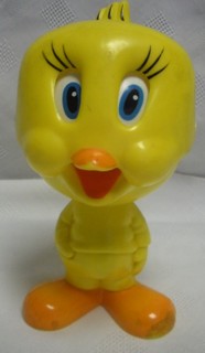 Looney Tunes Collectibles - Tweety Chatter Chum